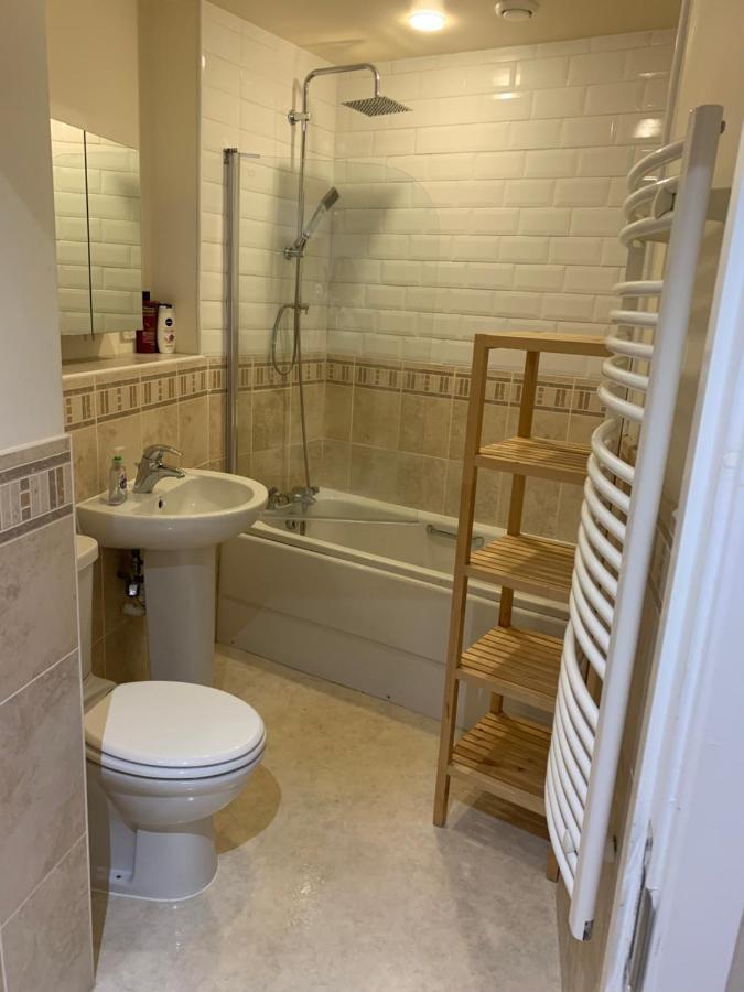 Entire Town Centre 2 Bedroom Apartment Very Close To Beach Bournemouth Eksteriør bilde