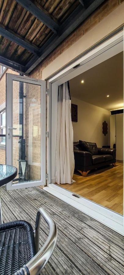 Entire Town Centre 2 Bedroom Apartment Very Close To Beach Bournemouth Eksteriør bilde
